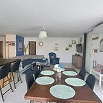 Turquoise بيت للعطل *