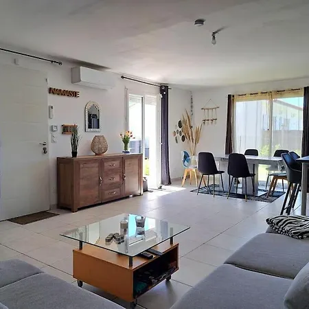 Semesterbostad Turquoise Linxe